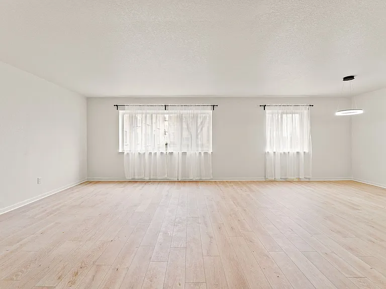 Fairfield Flats — Photo 11