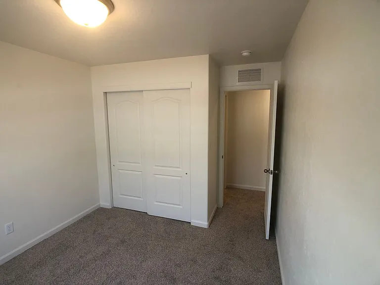 612 Mesa Canyon Ln #G — Photo 6