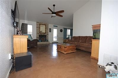 5th image of 710 Twin Oaks Dr