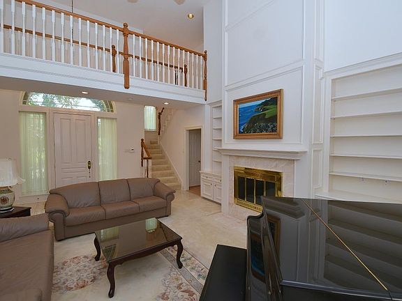 4th image of 1330 Oyster Point Dr