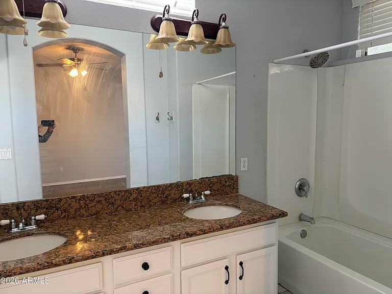 1660 E Gary Dr — Photo 7
