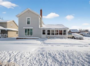 315 6th Ave, Clarence, IA 52216