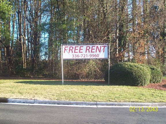 One Month Free Rent!