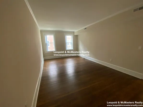 126 Mason Ter #1, Brookline, MA 02446