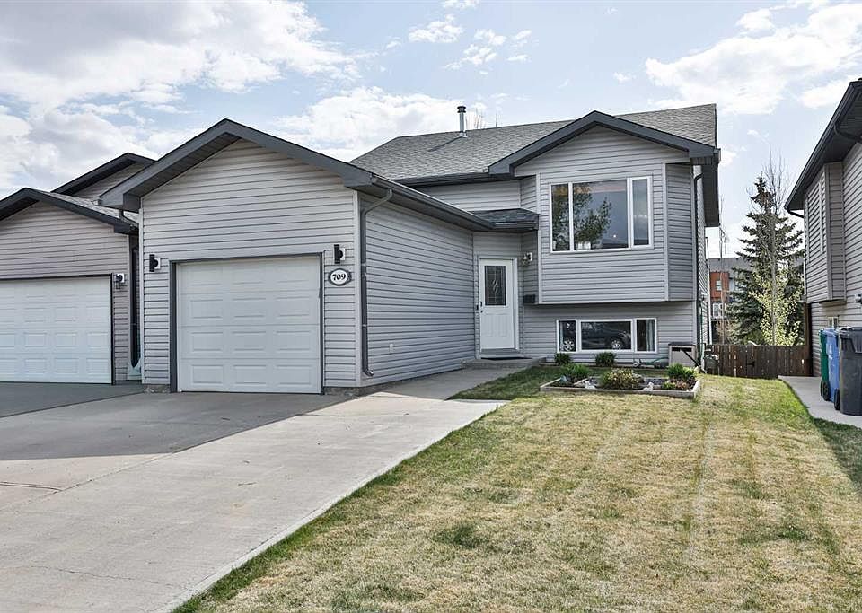 1st image of 709 NE Blackfoot Ter W
