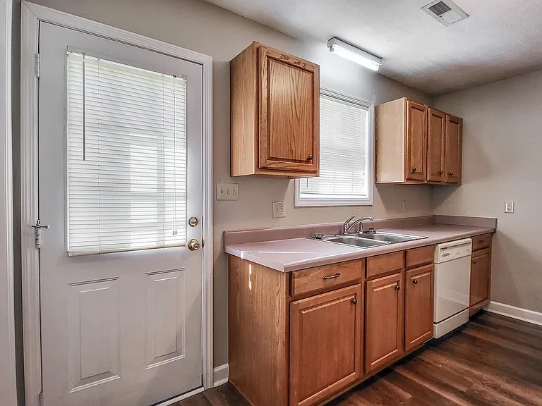 18901 Easter Ferry Rd — Photo 12
