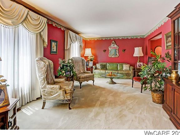 5th image of 2962 Canterbury Dr