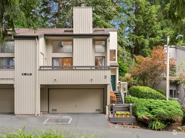 3520 108th Place NE #2, Bellevue, WA 98004