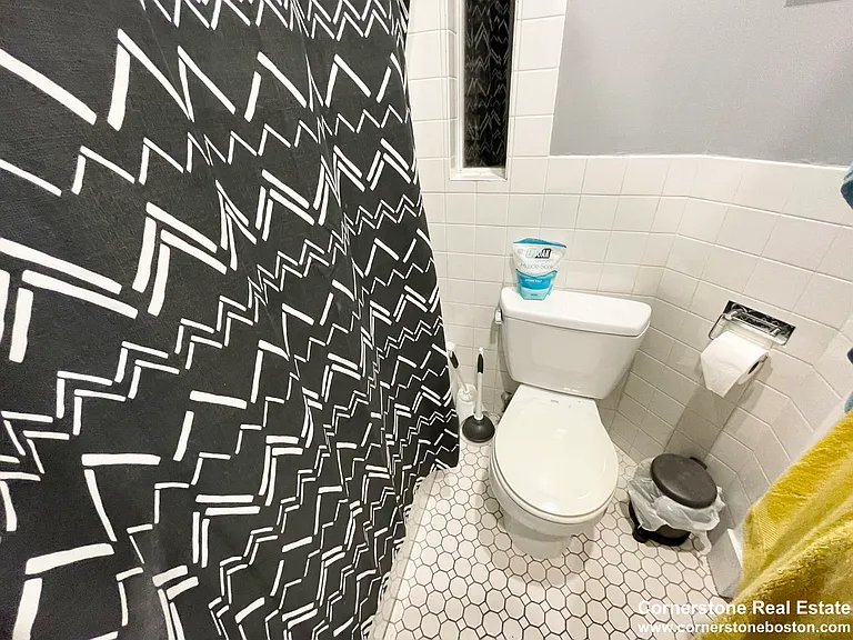 18 Sunset St #3 — Photo 14