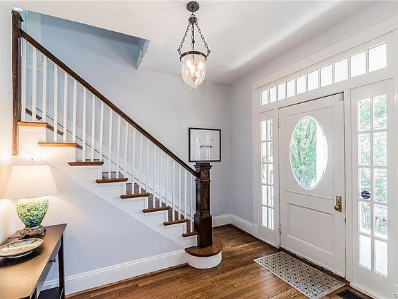 4th image of 2206 Rosewood Ave