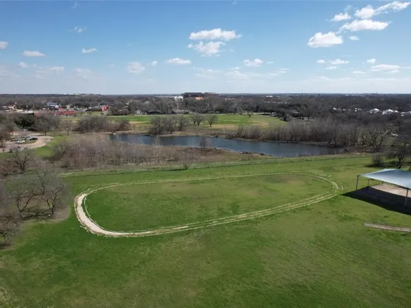 2716 Oak Springs Dr, Austin, TX 78702