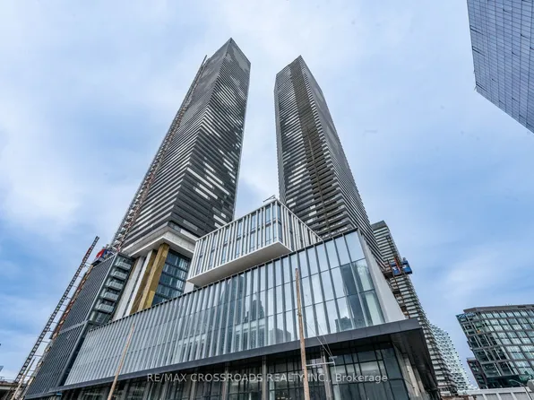 55 Cooper St #2507, Toronto, ON M5E 0B8