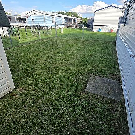 4th image of 678 Robinson Rd SE