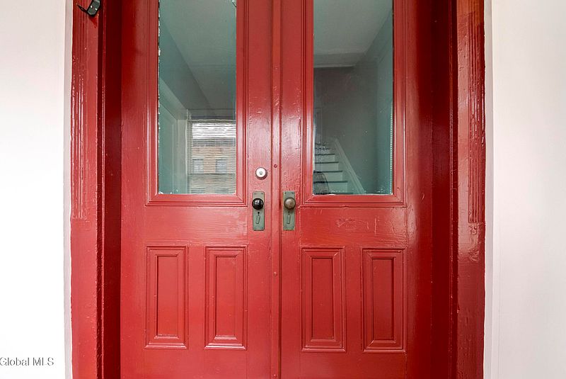 2nd image of 612 Twenty Third Street