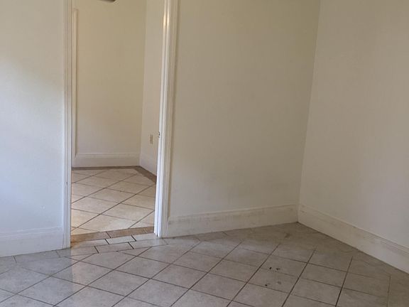 5th image of 1435 Marigny St