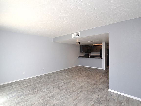4th image of 122 S Hardy Dr APT 2