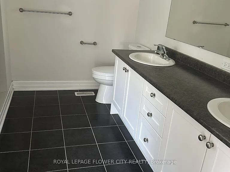 1765 Shelburne St — Photo 23