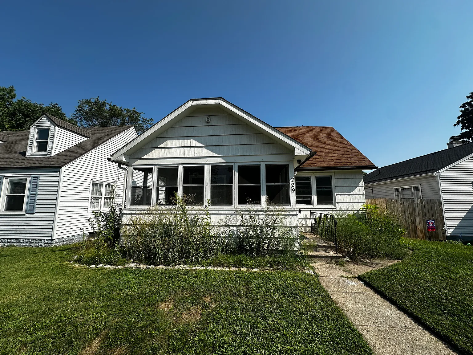 229 E Fairview Ave photo 1