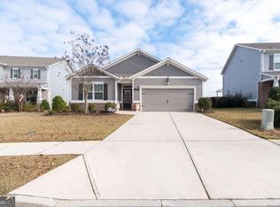 6872 Lake Overlook Ln, Flowery Branch, GA 30542