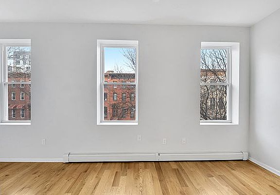 4th image of 184 Herkimer St #2