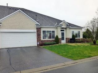 5935 Prairie Ridge Dr, Shoreview, MN 55126