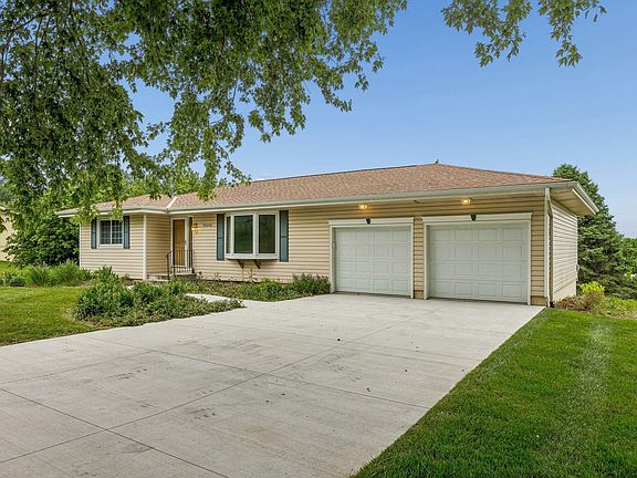 3rd image of 15446 Copper Ln