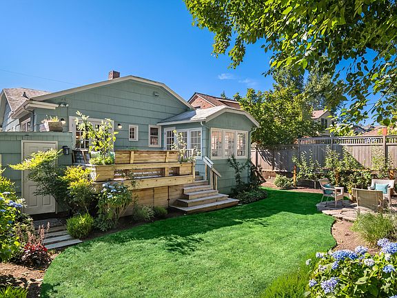 3rd image of 3602 42nd Ave SW