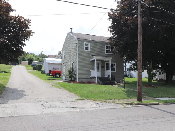 406 E 2nd Ave, Derry, PA 15627