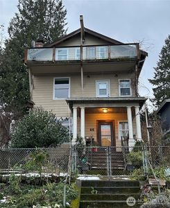 615 18th Avenue E, Seattle, WA, 98112