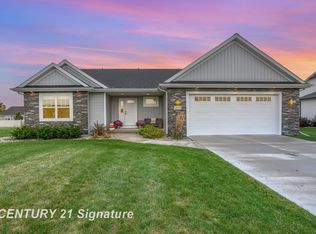 10585 Prairie View Ct, Freeland, MI 48623