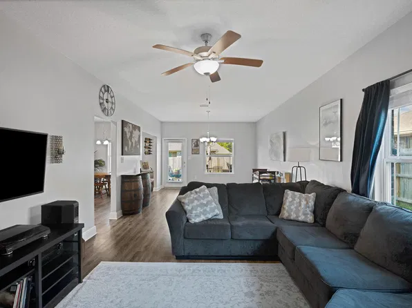 12287 Pinfish Rd, Pensacola, FL 32506