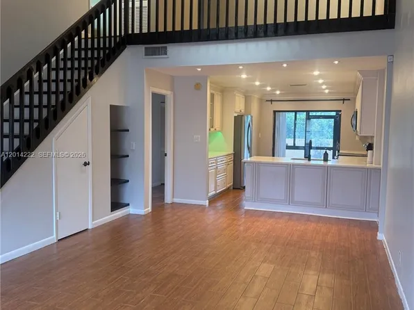 8509 Shadow Ct #2-11, Pompano Beach, FL 33071