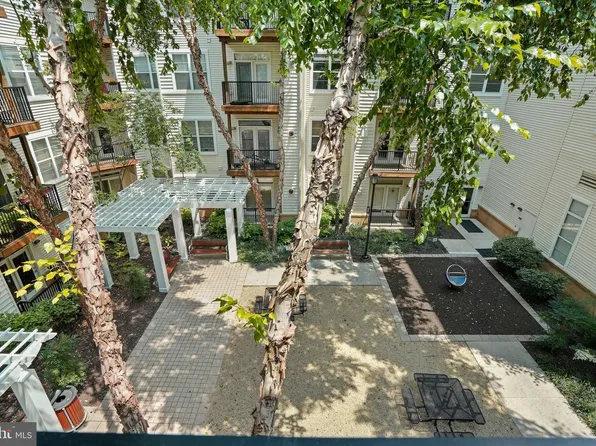 1201 E West Hwy APT 314, Silver Spring, MD 20910