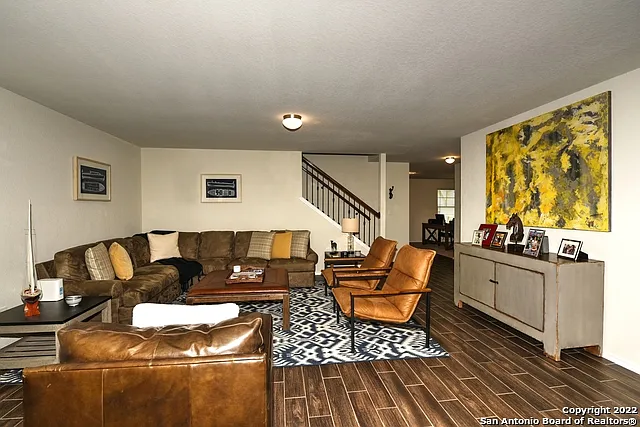 7807 Cottonwood Rdg — Photo 17