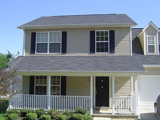 2nd image of 200 Sweetwater Ln
