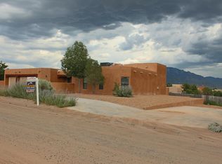 918 Chihuahua Rd NE, Rio Rancho, NM 87144