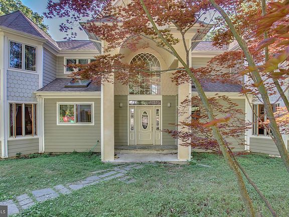 3rd image of 50 War Admiral Ln
