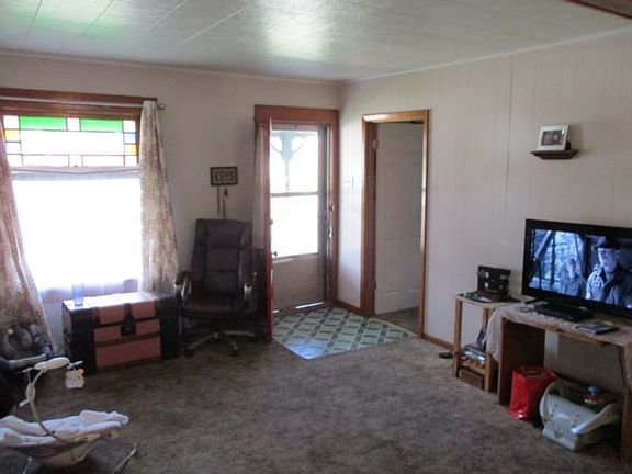2nd image of 206 S Ash St