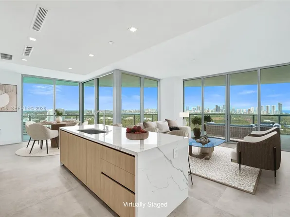 2411 Laguna Cir #2511, North Miami, FL 33181
