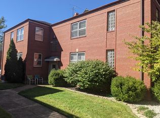 5820 Sunshine Dr #2N, Saint Louis, MO 63109