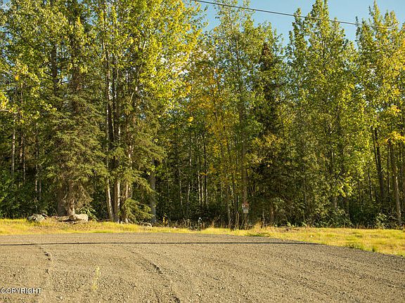 2nd image of L5 Twin Peaks Dr
