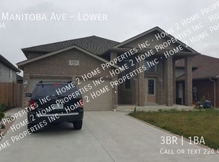 1912 Manitoba St, Windsor, ON N9B0B6