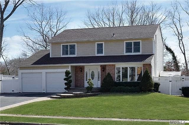 1st image of 6 Quincy Ln