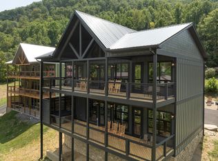 336 Roaring Fork Rd, Gatlinburg, TN 37738