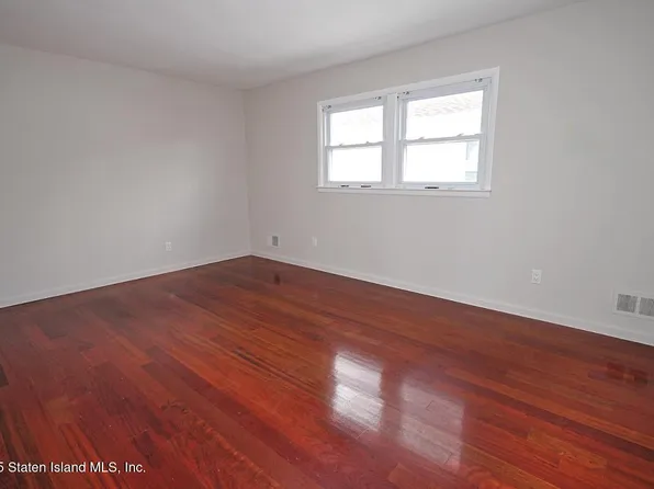 90 Levit Avenue image 12 of 36