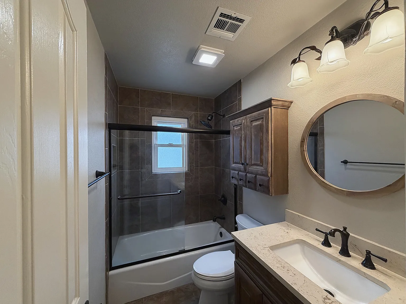 4 bed, 1680 sqft, $2,750 — Photo 3