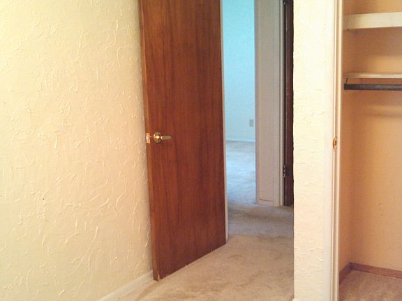 smallest bedroom 2nd photo