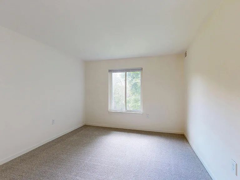 Seneca Place — Photo 66