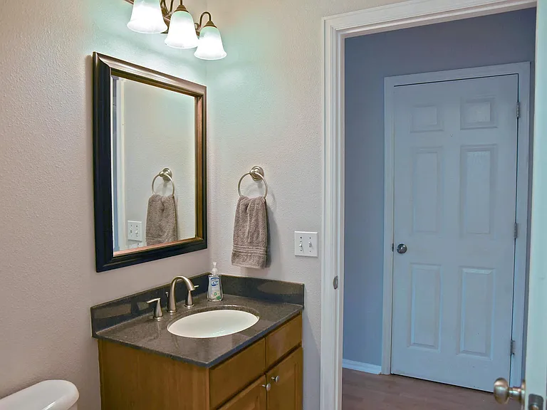 15781 Greenstone Ln — Photo 7