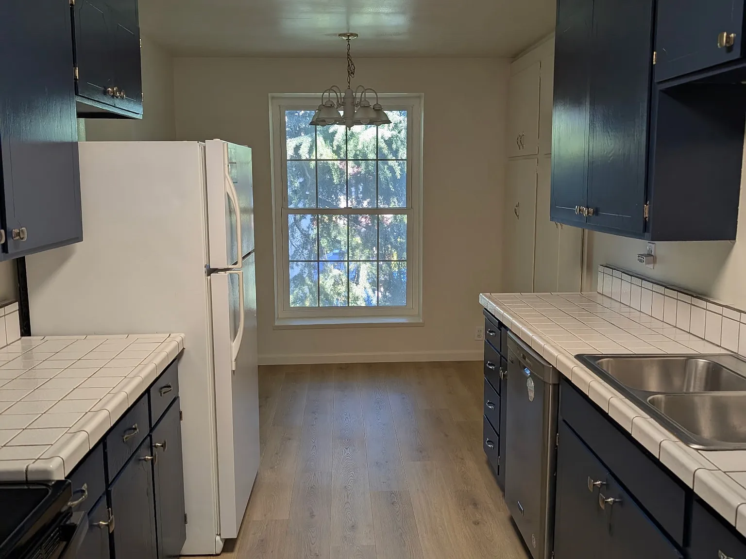 2 bed, 900 sqft, $2,900 — Photo 2
